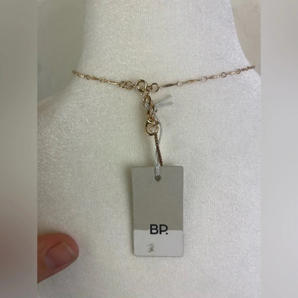 NWT BP. Seashell Gold Necklace - Picture 4 of 5